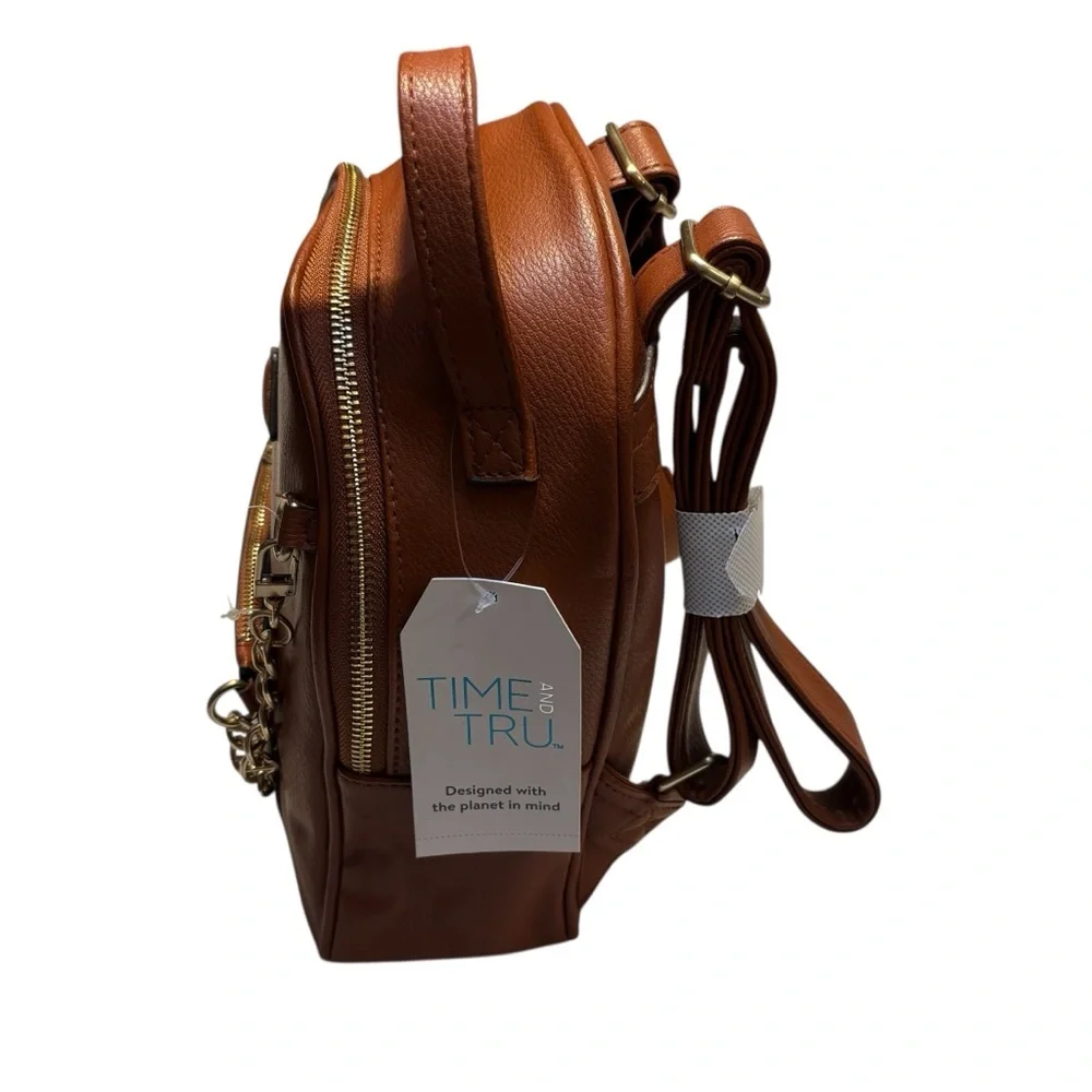 NWT Time and Tru Backpack Tan Gold Chain Accent w/Coin Purse Vegan Leather Ruby